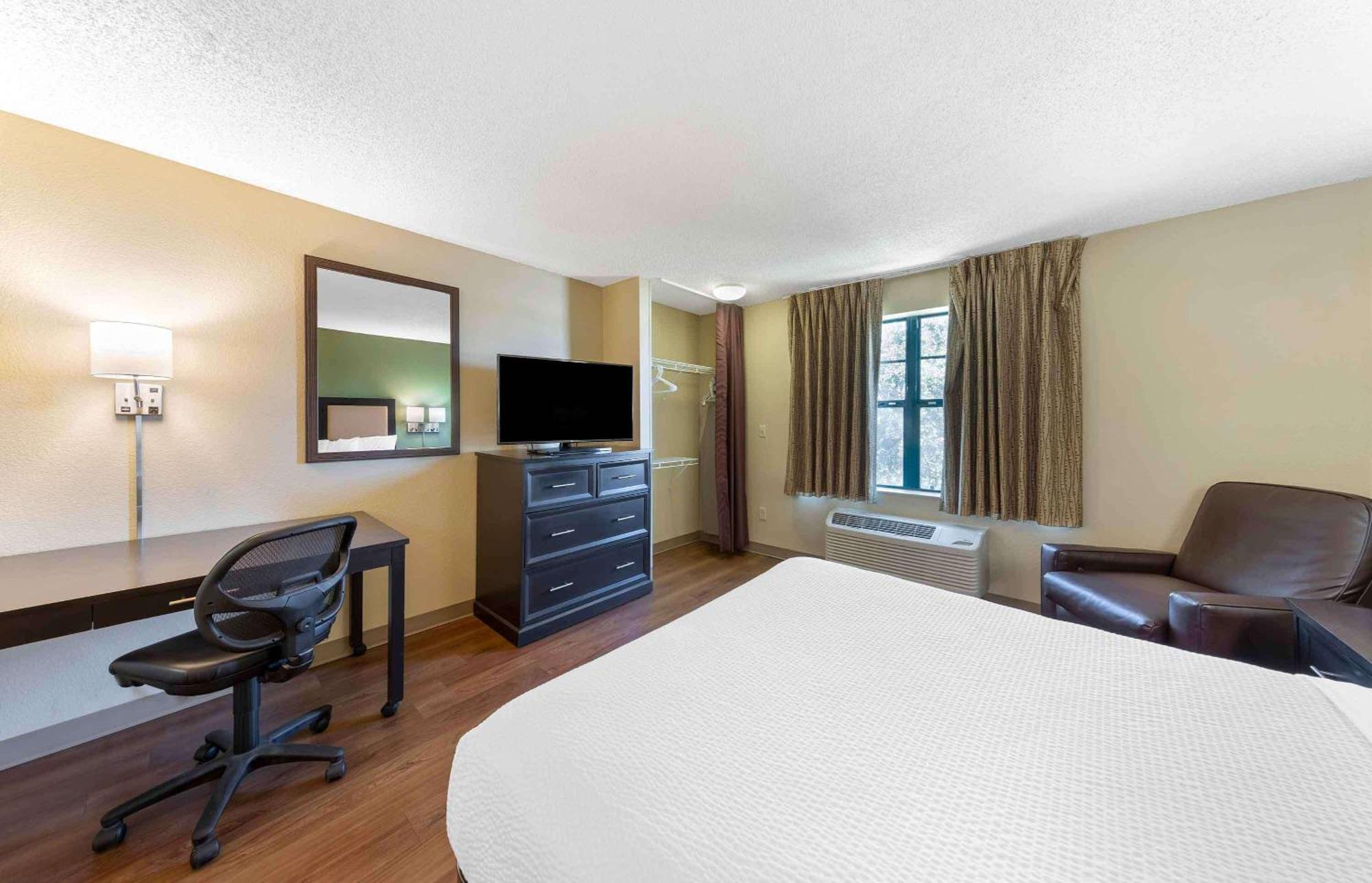 Extended Stay America Select Suites - Dallas - Las Colinas - Meadow Creek Dr Irving Exterior photo